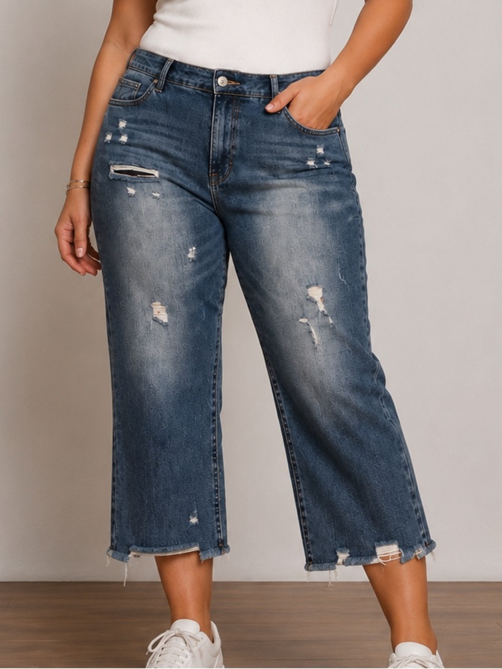 Flamingals Distressed cropped Jeans — Labeled 3X Frayed Hem